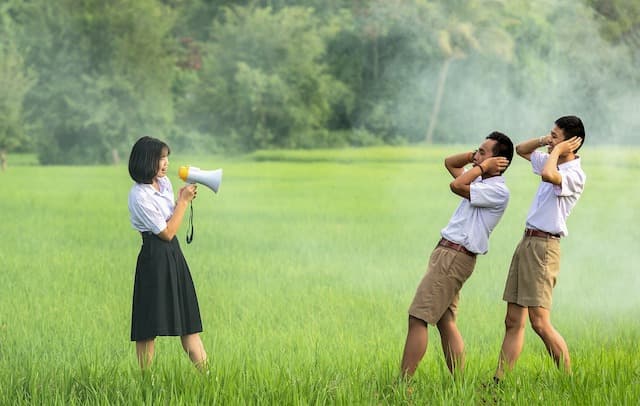 The Importance of Communication in Attracting and Retaining Shareholders